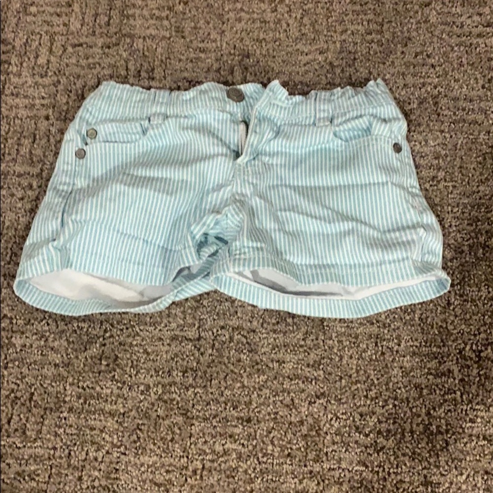 Jean like shorts, super stretchy, very cute